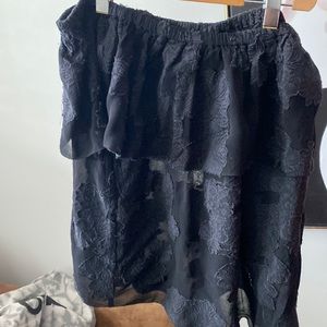 Wilfred off the shoulder floral top